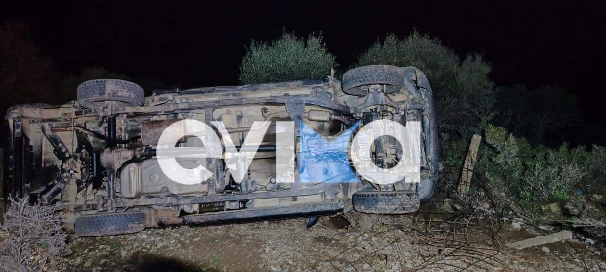 Θανατηφόρο τροχαίο στην Εύβοια: Συγκλονίζουν οι πρώτες εικόνες με το αγροτικό όχημα που έπεσε σε ρεματιά