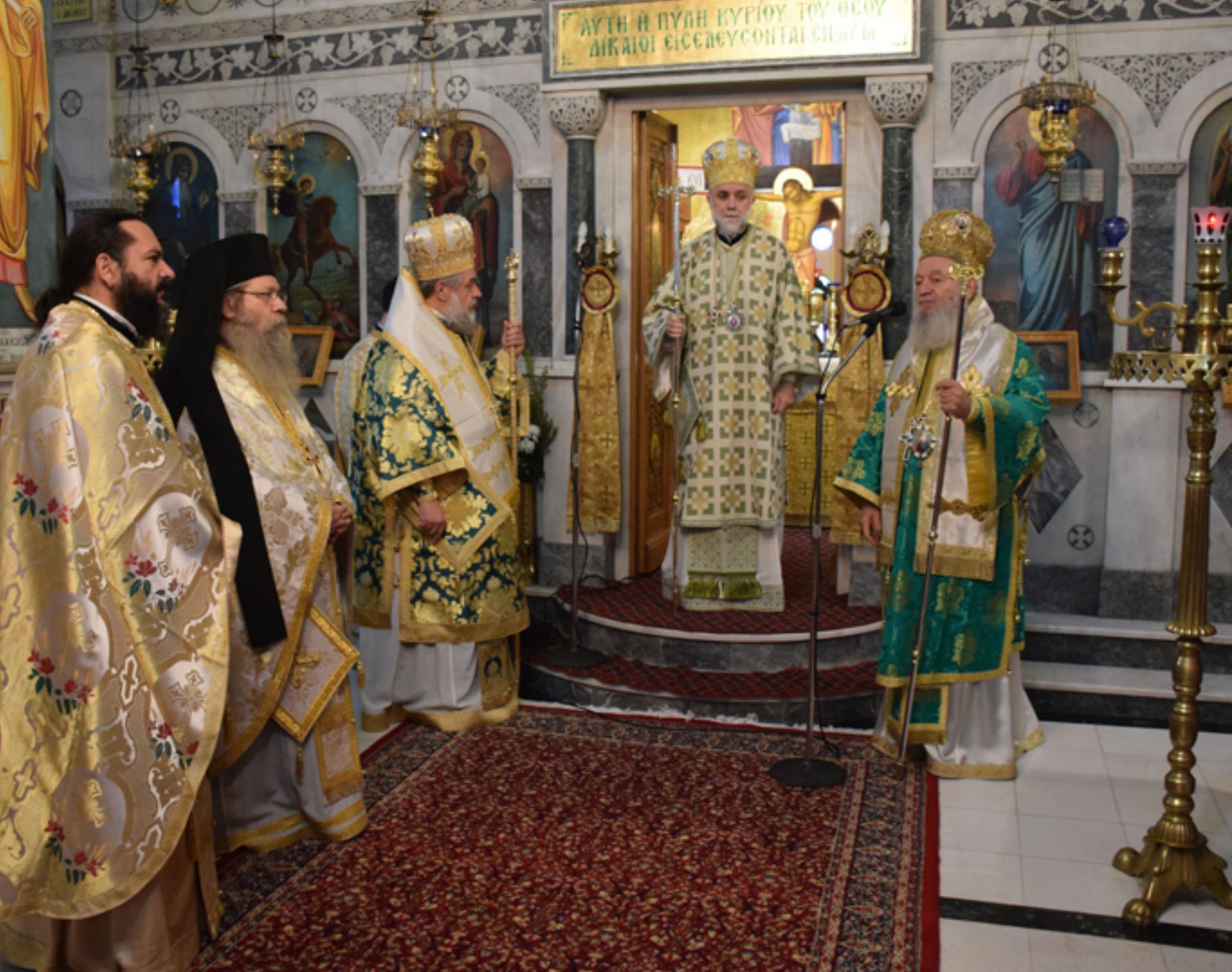 Βόρεια Εύβοια: Λαμπρή λειτουργία στις Ροβιές – Παρών ο νέος Επίσκοπος Σκοπέλου