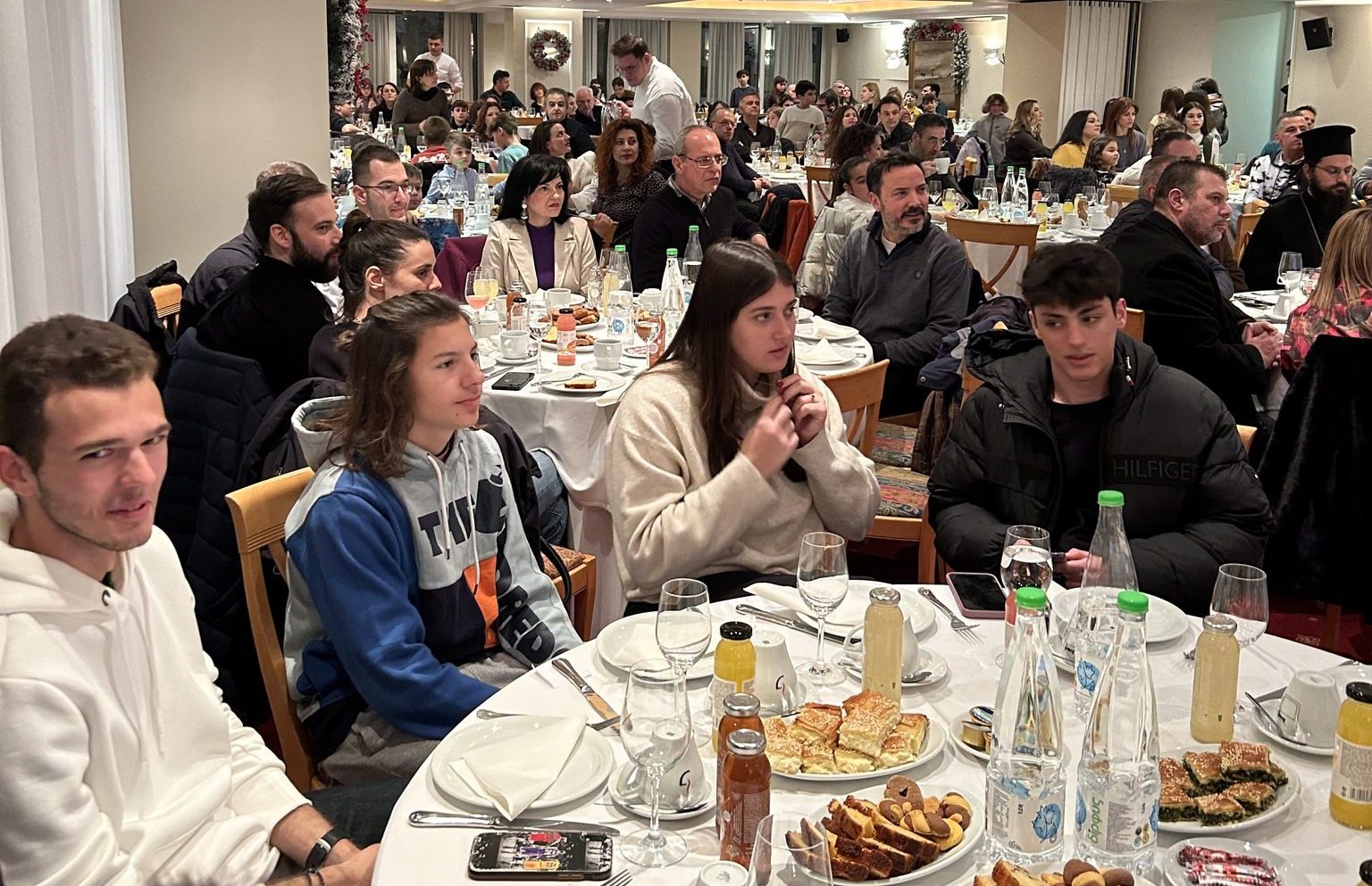 Εύβοια: Οι τενίστριες και οι τενίστες της Χαλκίδας έκοψαν την πίτα – Ποιοι βραβεύτηκαν