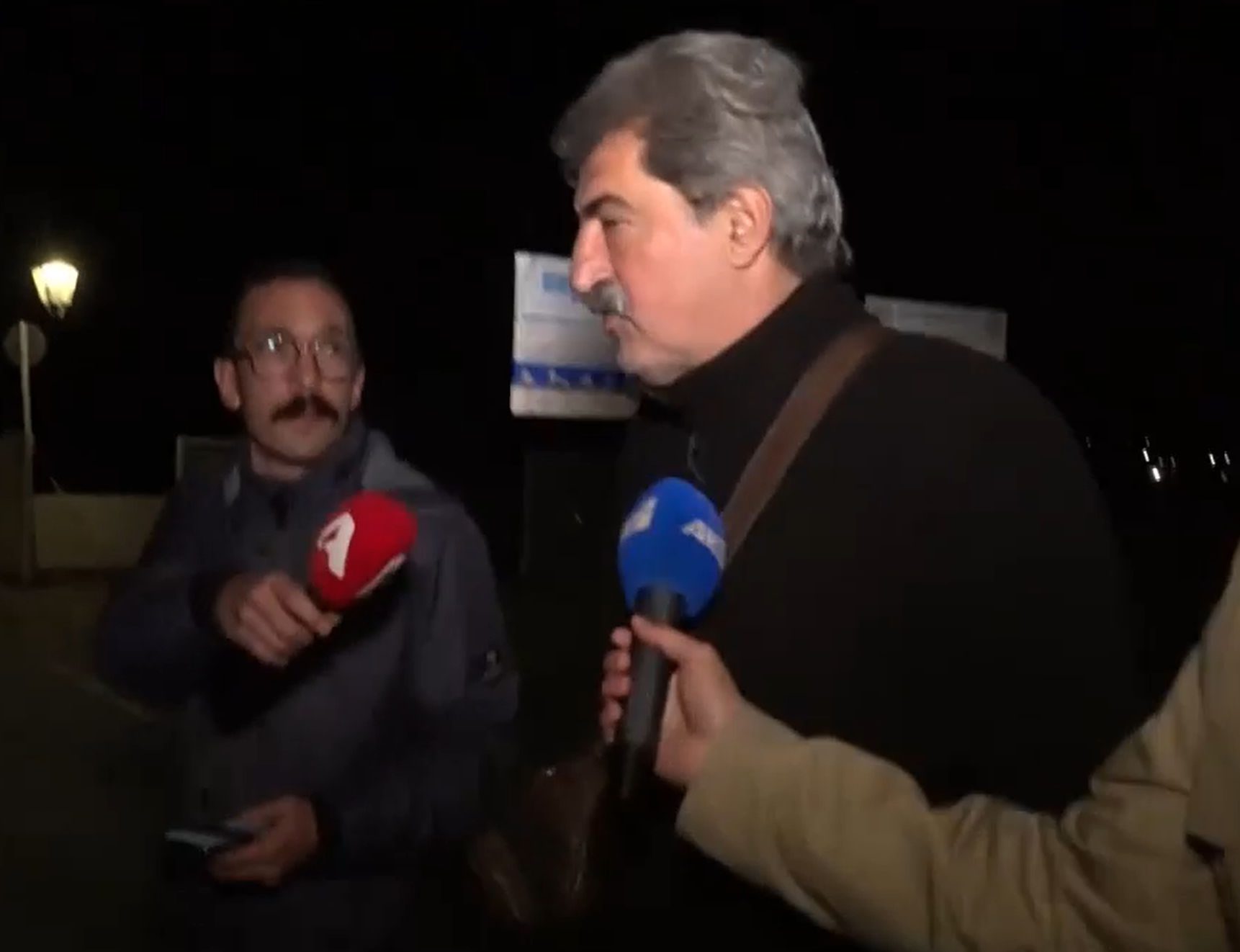«Επίθεση» Πολάκη σε δημοσιογράφο α λα Νταλάρα: «Ο μπαμπάς σου είναι περήφανος γι’ αυτό που κάνεις;» (video)