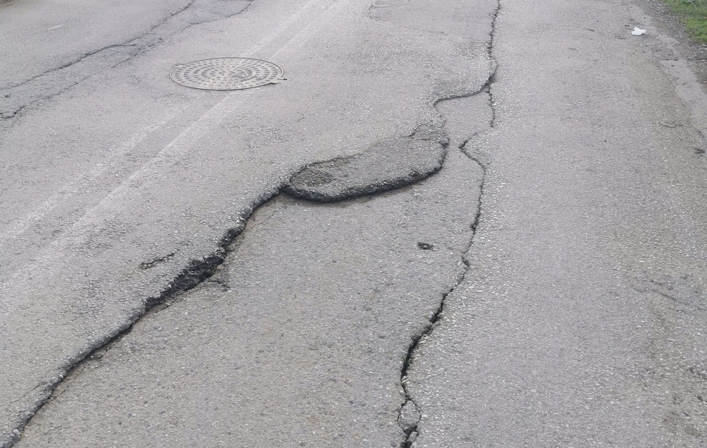 Εύβοια: Δρόμοι… παγίδες – Αγανακτισμένοι οι οδηγοί