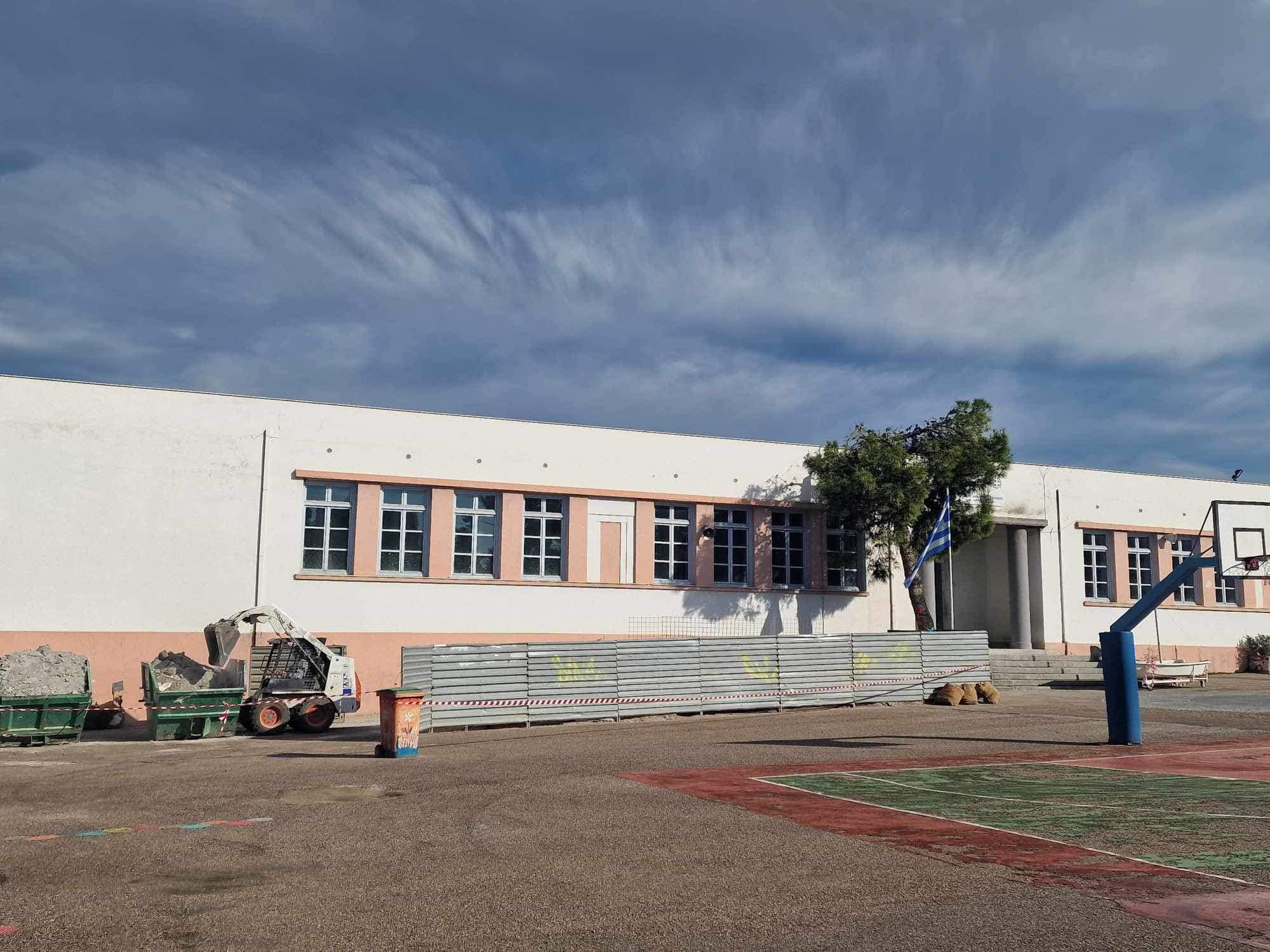 Εύβοια: Νέα οροφή σε δημοτικό σχολείο – Που τοποθετήθηκε