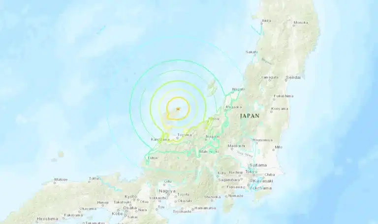 Σεισμός εισμός 7,4 ρίχτερ στην Ιαπωνία: Φόβοι για διαρροή ραδιενέργειας από πυρηνικό σταθμό- Προειδοποίηση για τσουνάμι (βίντεο)