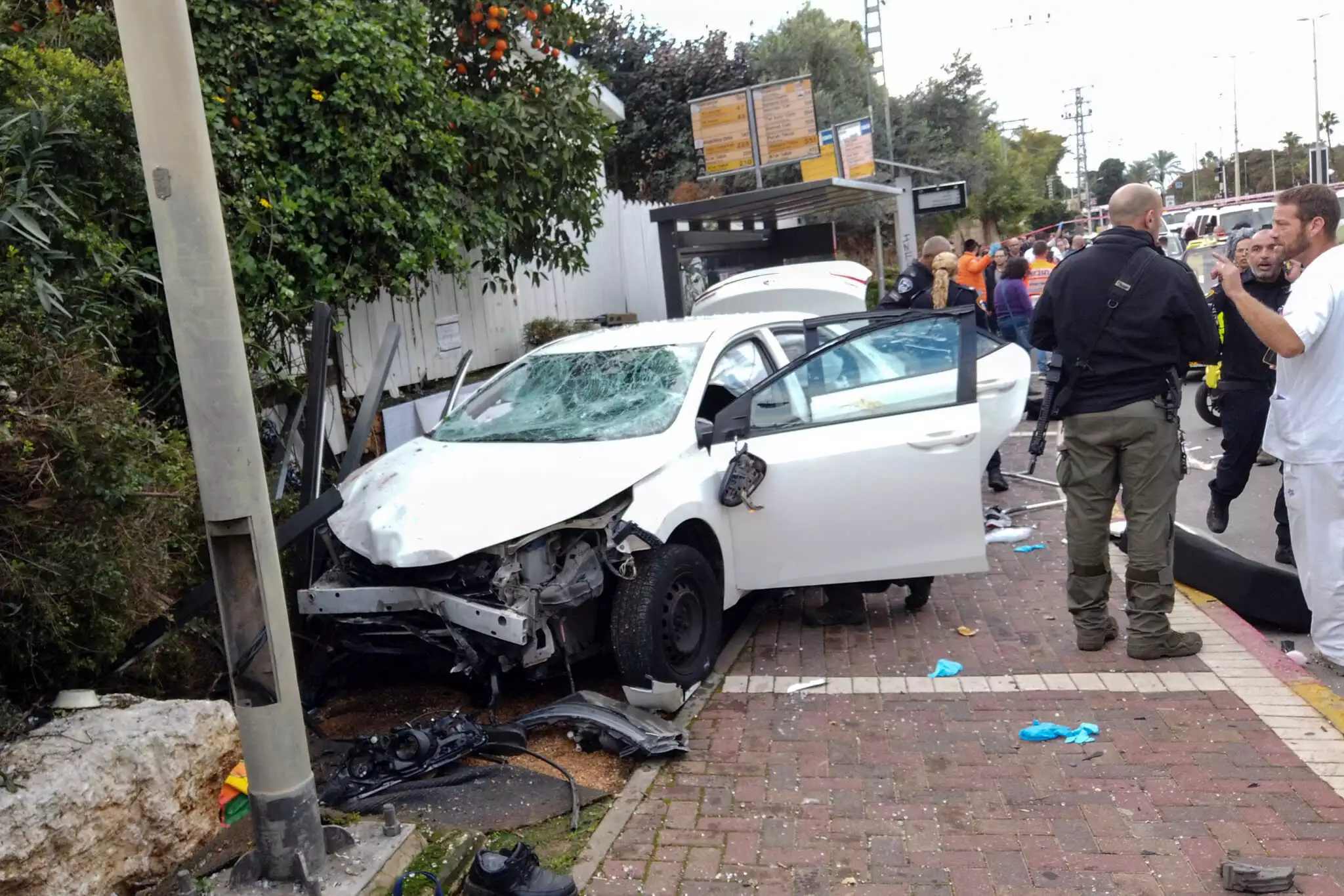 Αυτοκίνητο έπεσε πάνω σε συγκεντρωμένο πλήθος στο Ισραήλ – Τουλάχιστον 19 οι τραυματίες