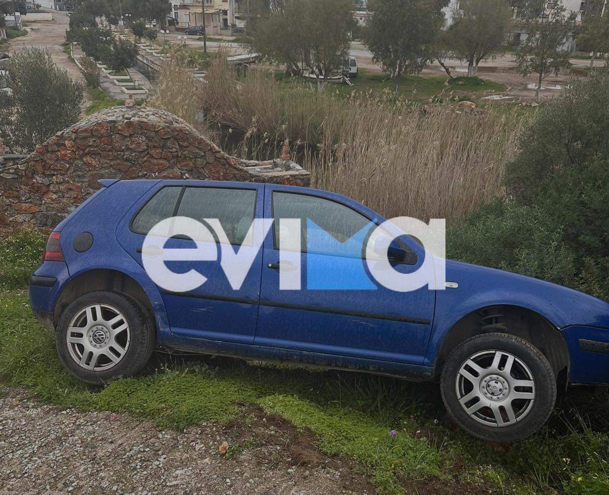 Τροχαίο στην Εύβοια: Οδηγός ΙΧ έχασε τον έλεγχο και έπεσε στον γκρεμό