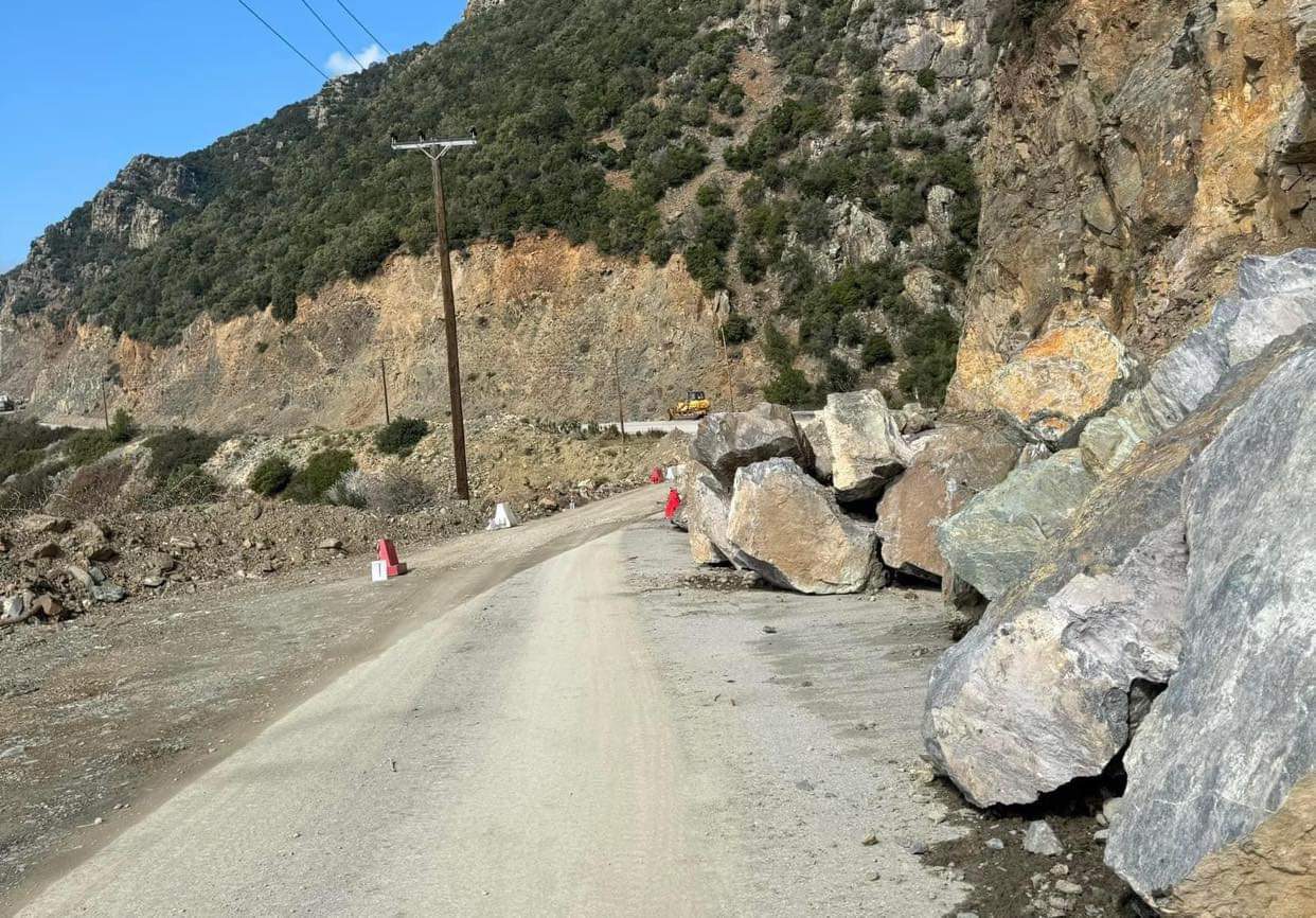 Εύβοια: Κλειστός ο δρόμος Ροβιές – Ήλια – Σε εξέλιξη τα έργα για τα φαινόμενα κατολισθήσεων