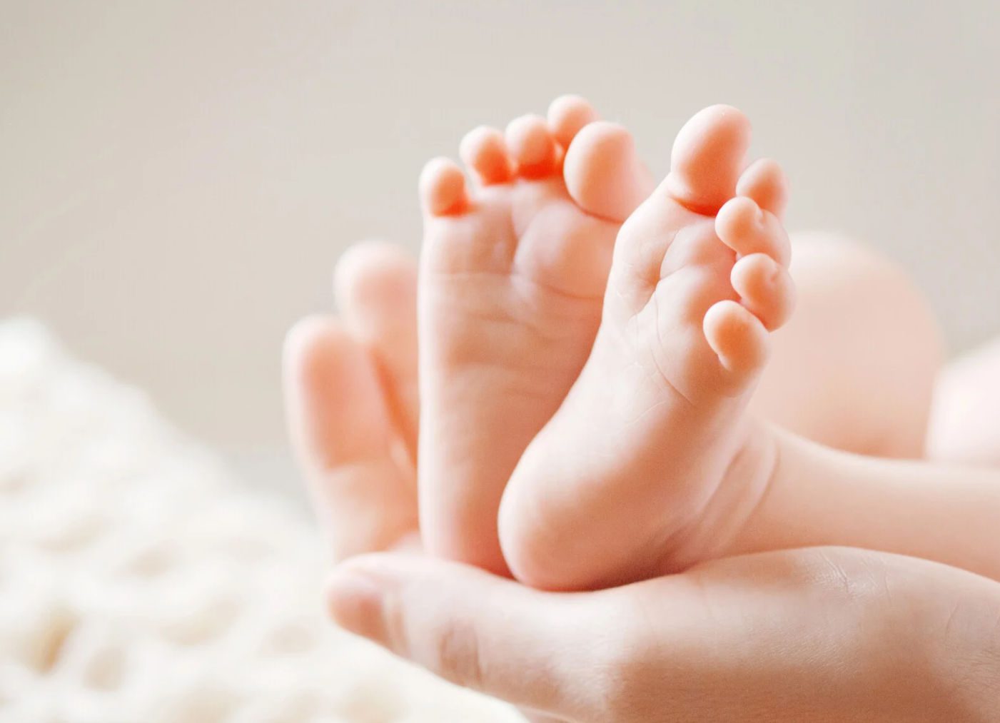 Αυξημένο επίδομα γέννησης: Τρεις πληρωμές σε τρεις μήνες σε οικογένειες με παιδιά