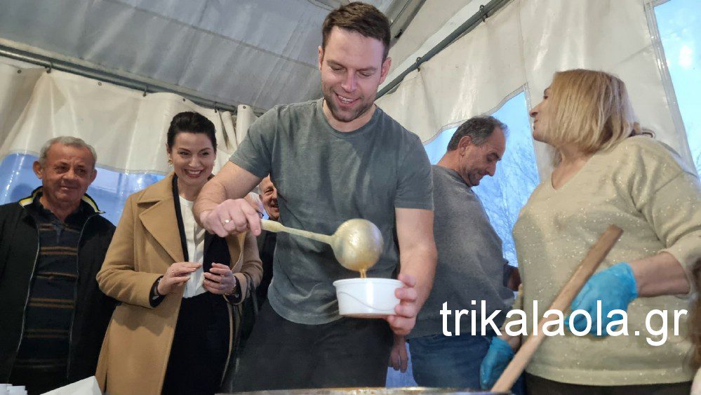 Πήγε στη γιορτή της φασολάδας στα Τρίκαλα ο Κασσελάκης και ανακάτεψε το καζάνι