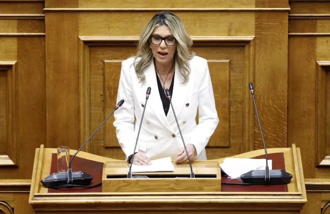 Καταψηφίζουν το νομοσχέδιο για τα ομόφυλα ζευγάρια Καραμανλή, Στυλιανίδης, Αθανασίου – Αποχή από Πέτσα