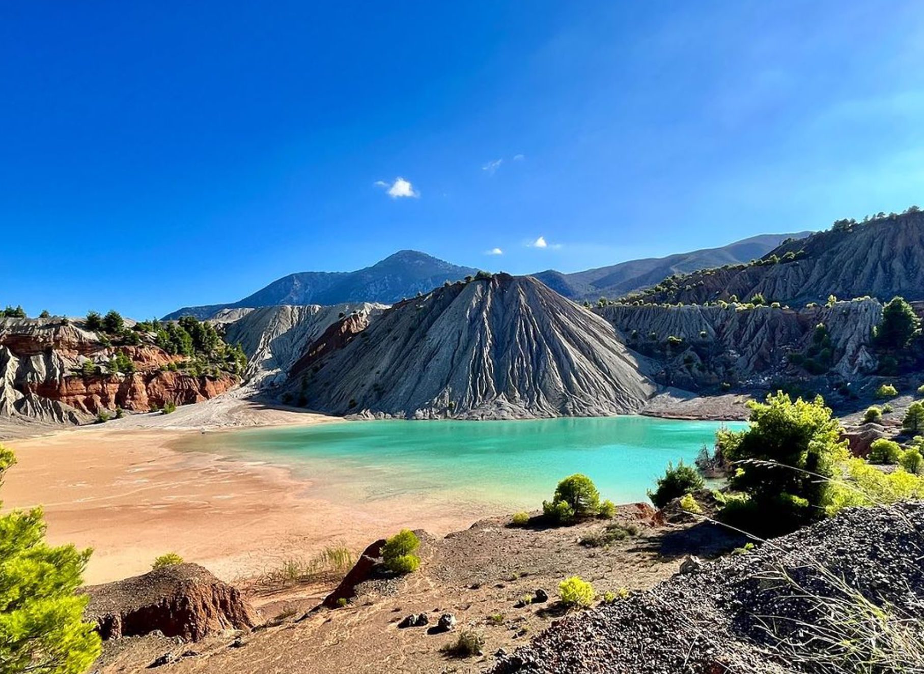 Λίμνη Κόλα: O άγνωστος «παράδεισος» της Εύβοιας
