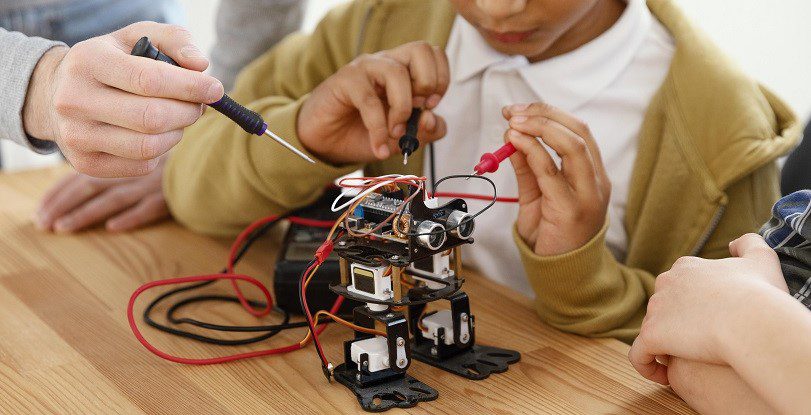 Μαθητές της Εύβοιας, πρώτοι σε Περιφερειακό Διαγωνισμό Ρομποτικής