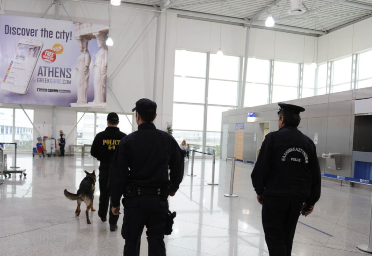 Επιχείρησαν να περάσουν 15 κιλά ακατέργαστης κάνναβης στο αεροδρόμιο «Ελ. Βενιζέλος»