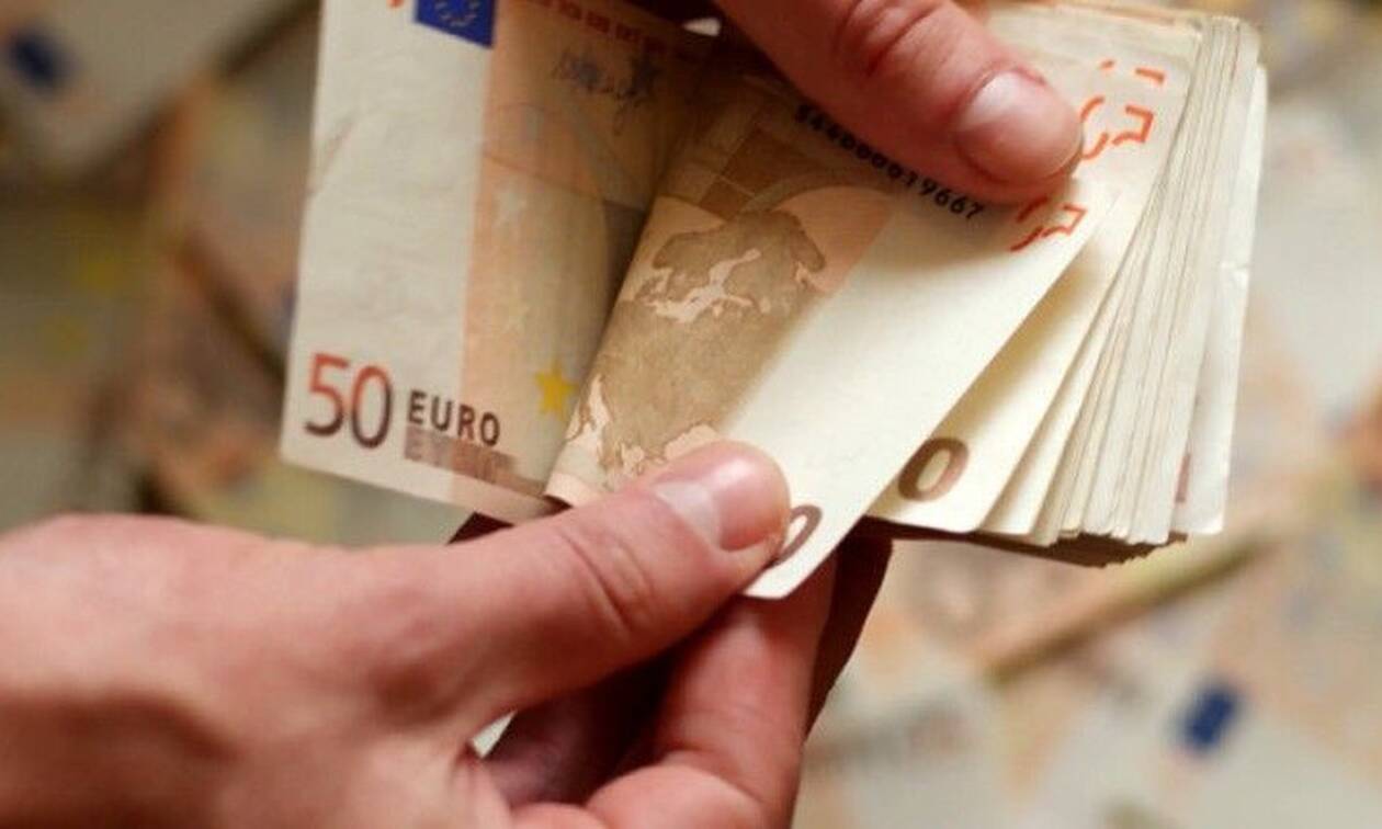 Πως θα πάρετε το επίδομα των 1.000 ευρώ