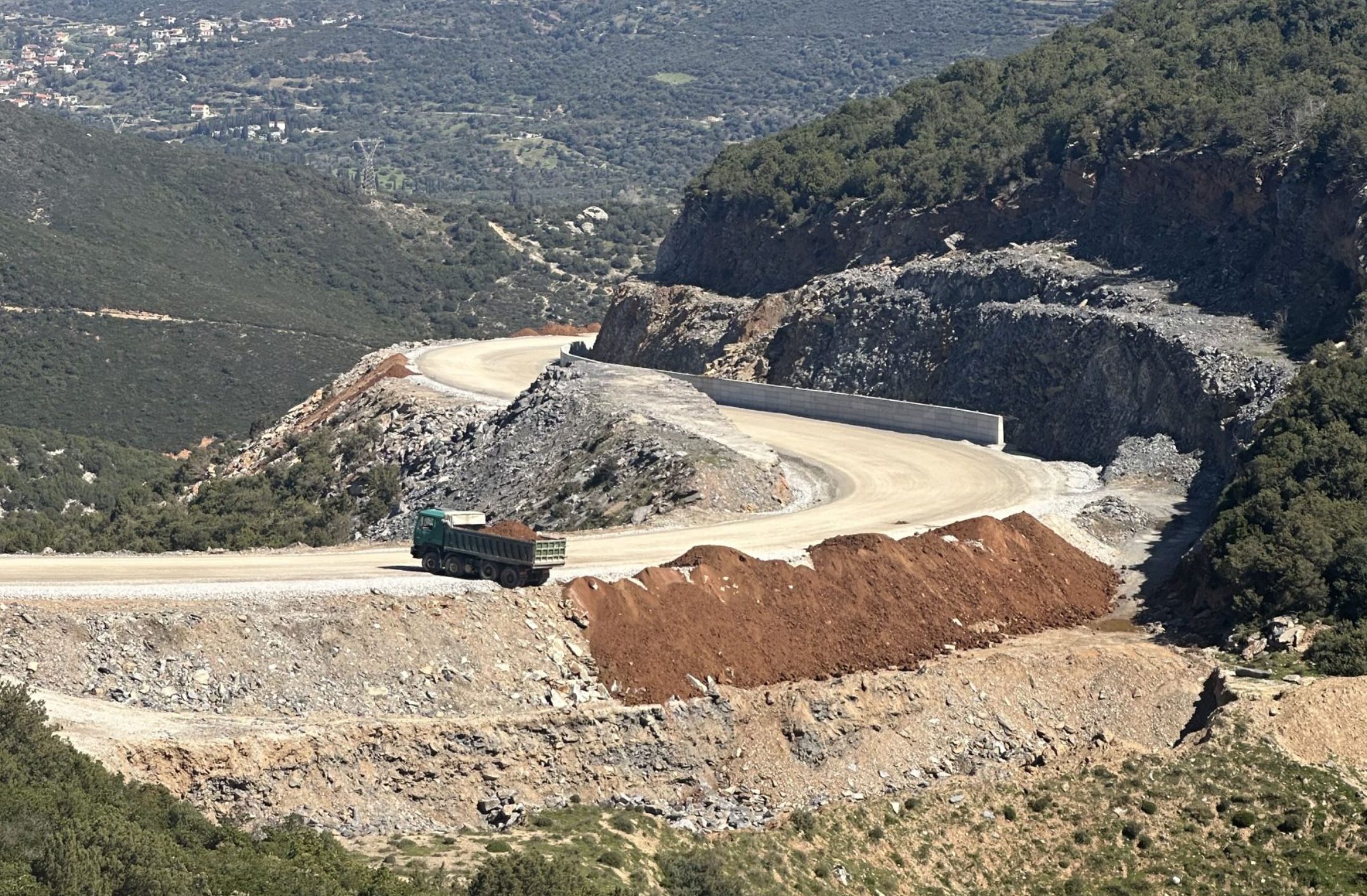 Εύβοια: Αυτοψία στο εργοτάξιο μεγάλου έργου