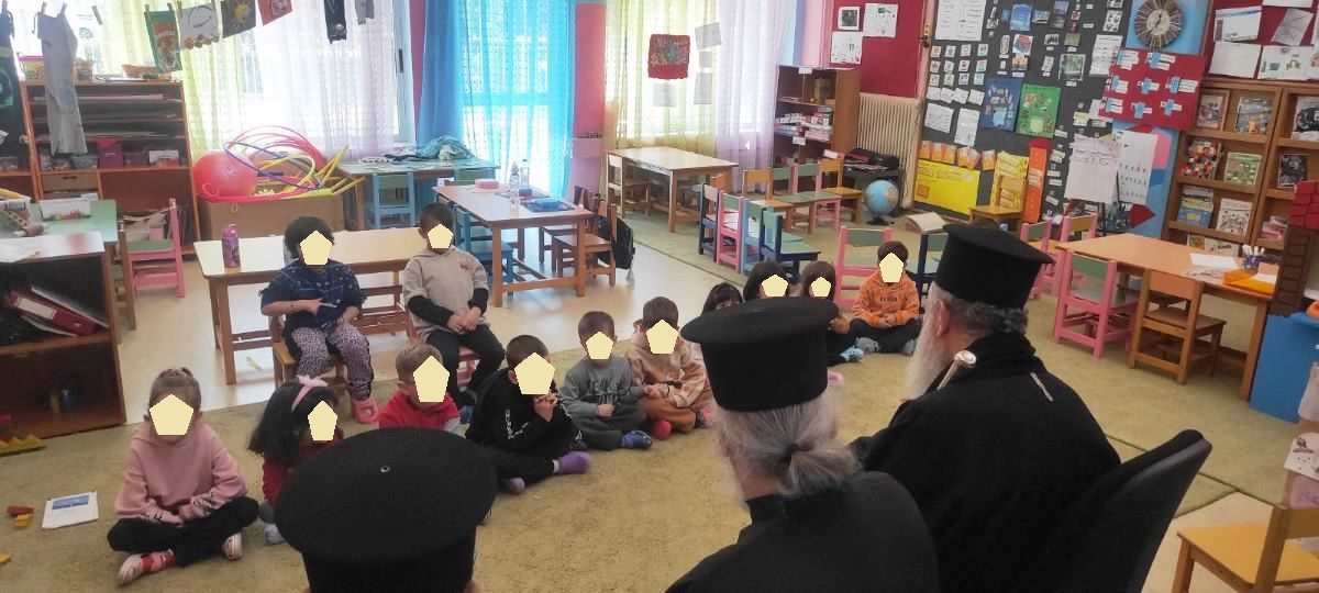 Εύβοια: Συνάντηση με μικρούς μαθητές είχε ο Μητροπολίτης Χαλκίδος – Το δώρο που τους χάρισε