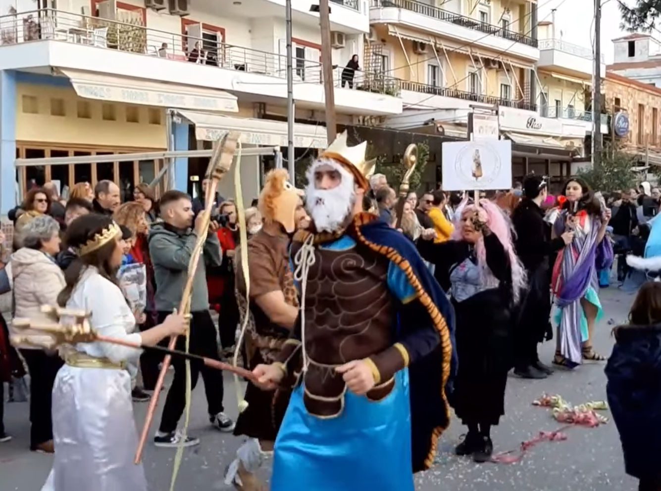 Απόκριες στην Εύβοια: Πού και πότε θα γίνει το πρώτο μεγάλο καρναβάλι