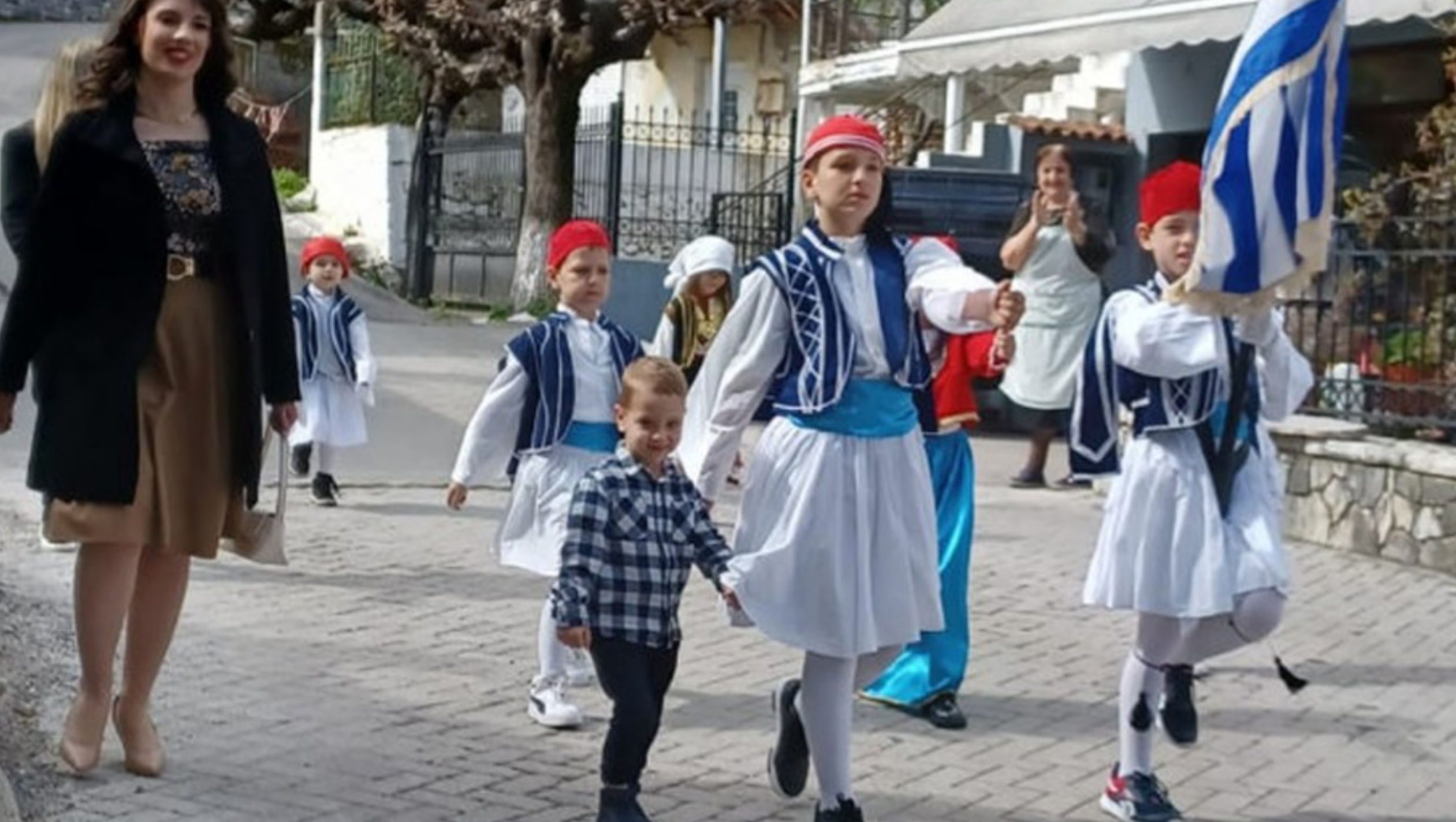 Εύβοια: Συγκίνηση και υπερηφάνεια για μικρούς μαθητές