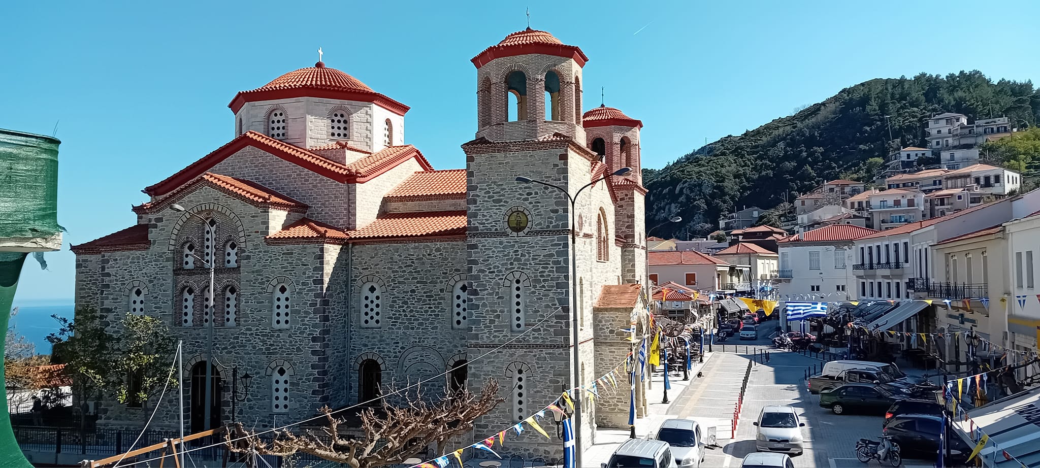 Εύβοια: Τι Σύνταγμα… Τι Κύμη!!! Έτοιμη η αρχόντισσα για τον εορτασμό της 25ης Μαρτίου (εικόνες)