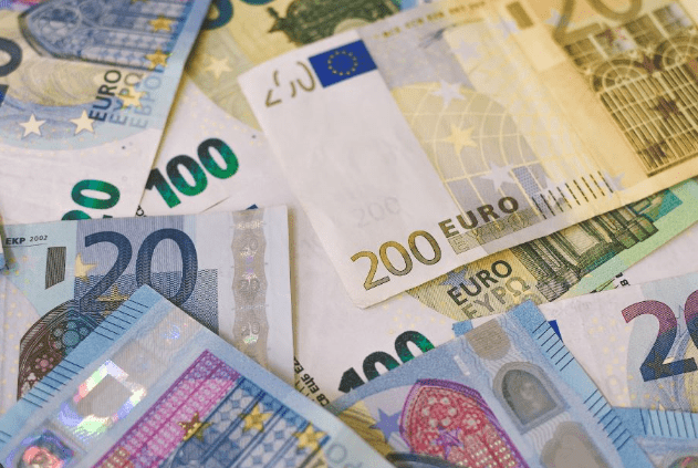 Youth Pass: Πότε και ποιοι θα λάβουν 150 ευρώ