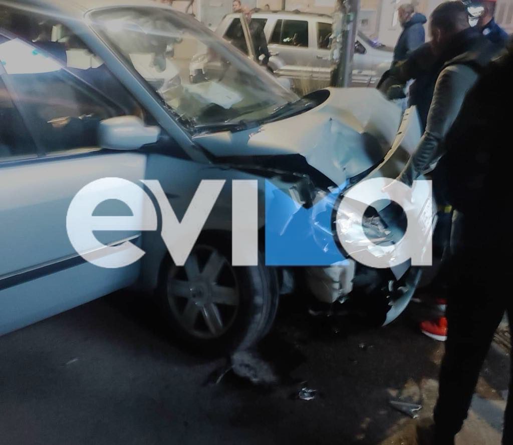 Σοβαρό τροχαίο με 4 τραυματίες στην Εύβοια – Οι πρώτες εικόνες