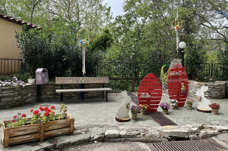 Εύβοια: Πανέμορφο χωριό στολίστηκε για το Πάσχα