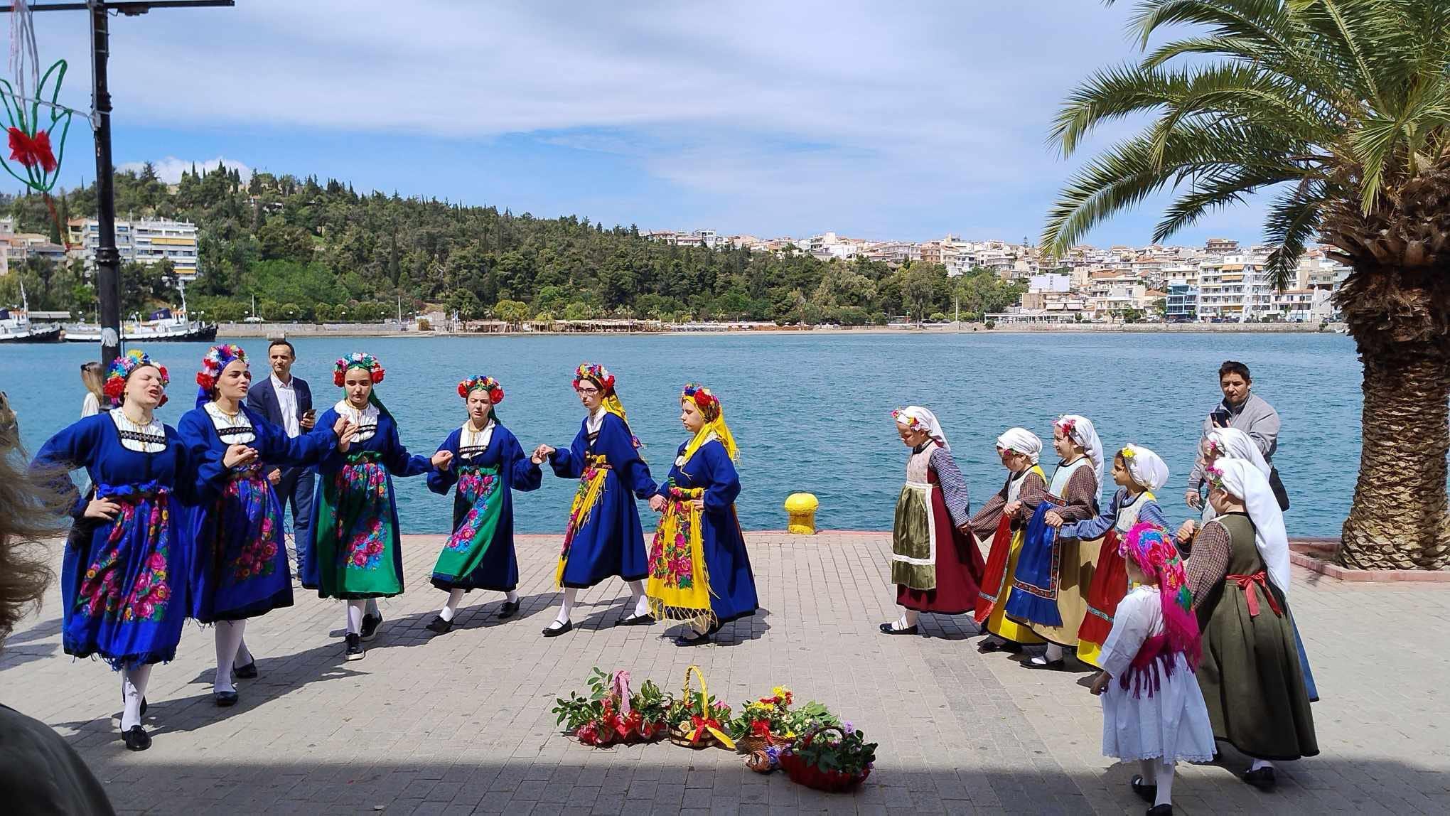 Εύβοια: Που αναβίωσε το έθιμο «Λαζαρίνες»