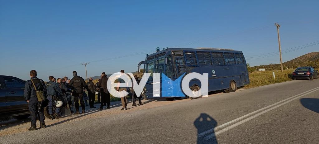 Εύβοια: Νέο «μπλόκο» στις ανεμογεννήτριες – Τα ΜΑΤ στην Κάρυστο