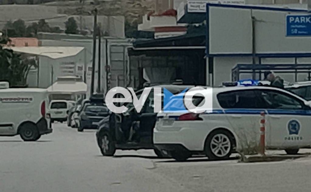 Στο «κόκκινο» η κίνηση στην Εύβοια: Προκάλεσε τροχαίο στην Χαλκίδα (pics&vid)