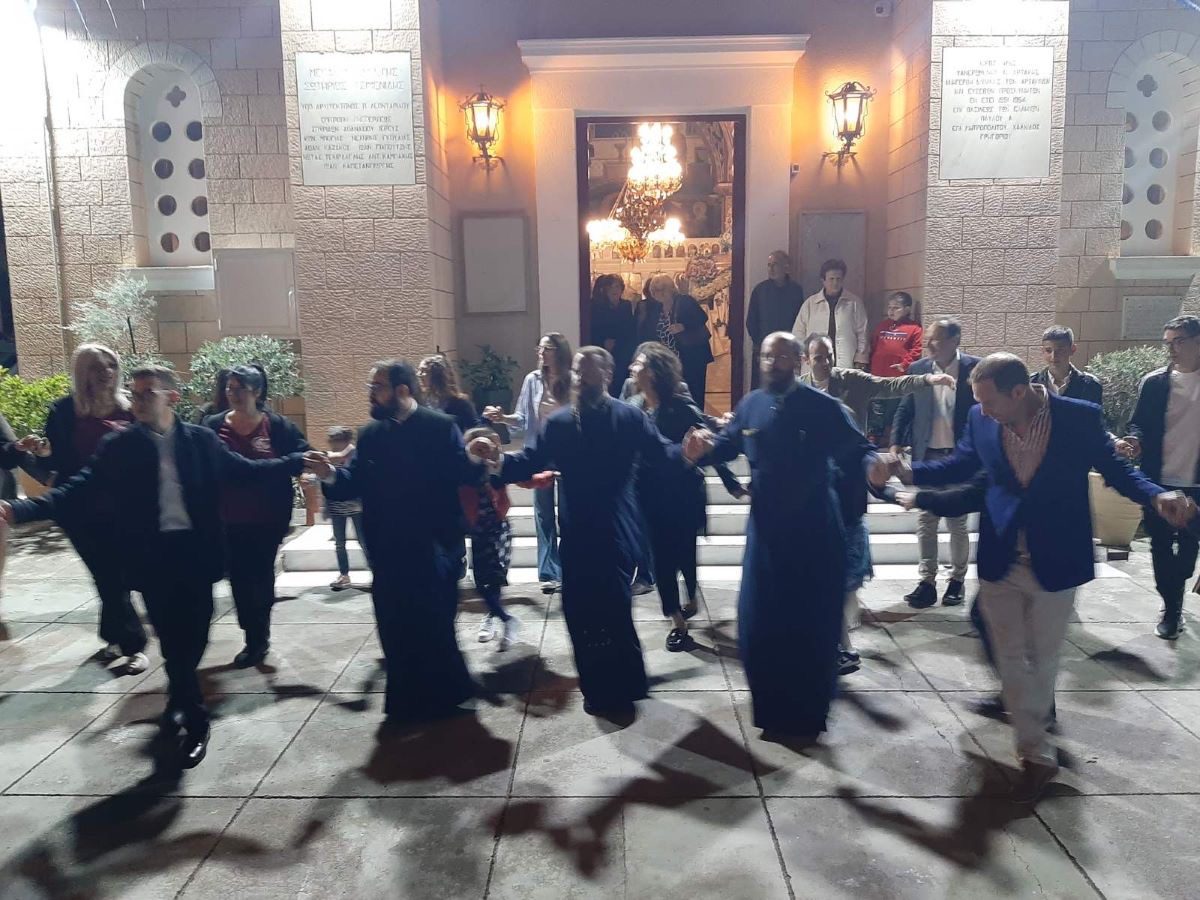 Εύβοια: Ιερείς μπήκαν στο χορό το απόγευμα της Κυριακής του Πάσχα – Δείτε που