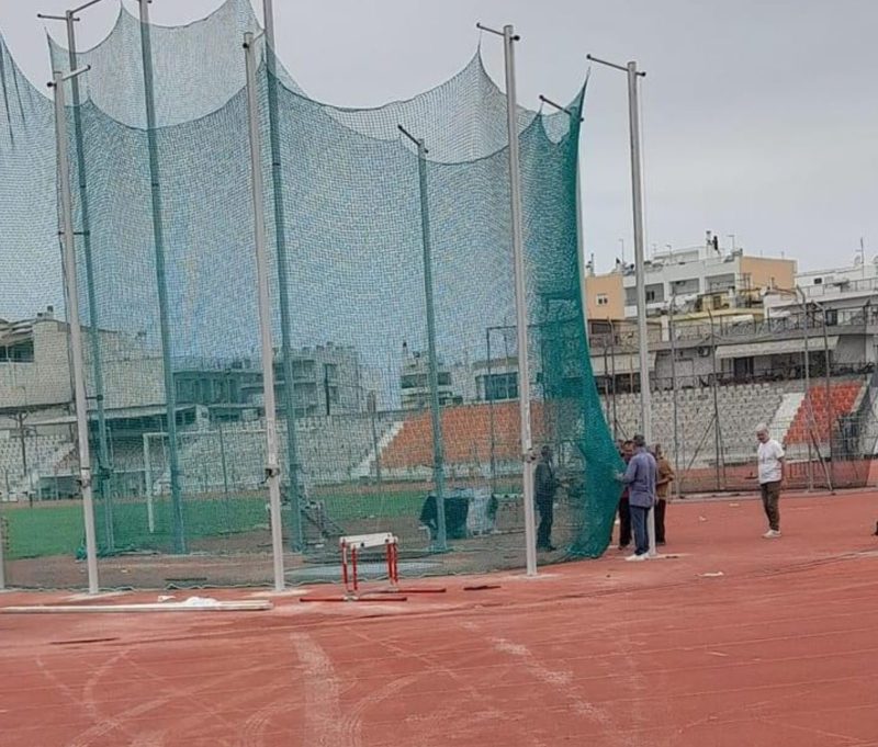 Εύβοια: Καταγγελία για την στατικότητα στο Δημοτικό Γήπεδο Χαλκίδας- Τι απαντά η Δήμαρχος