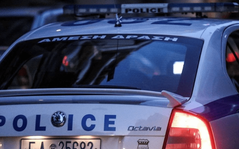 Χαλκίδα: Αστυνομικός χτύπησε τη σύντροφό του -Την απειλούσε με γυμνές της φωτογραφίες