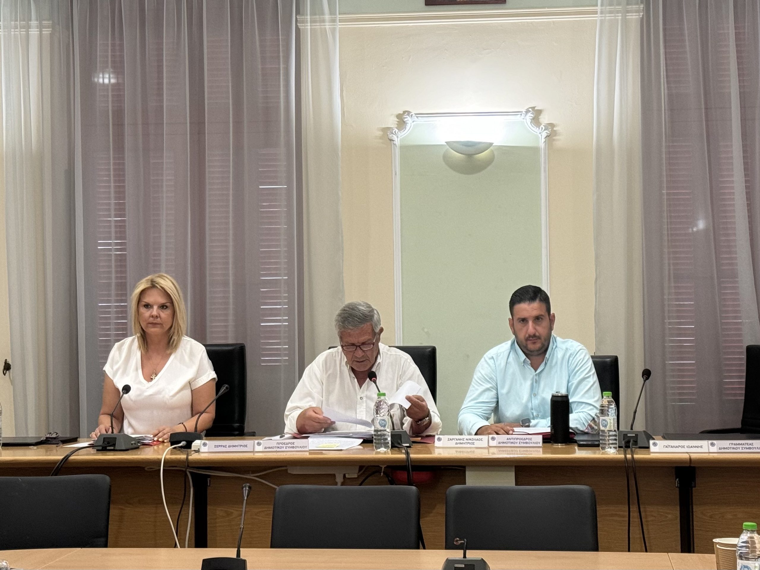 Χαλκίδα: Συνήλθε σήμερα εκτάκτως το δημοτικό συμβούλιο Χαλκίδα: Συνήλθε σήμερα εκτάκτως το δημοτικό συμβούλιο