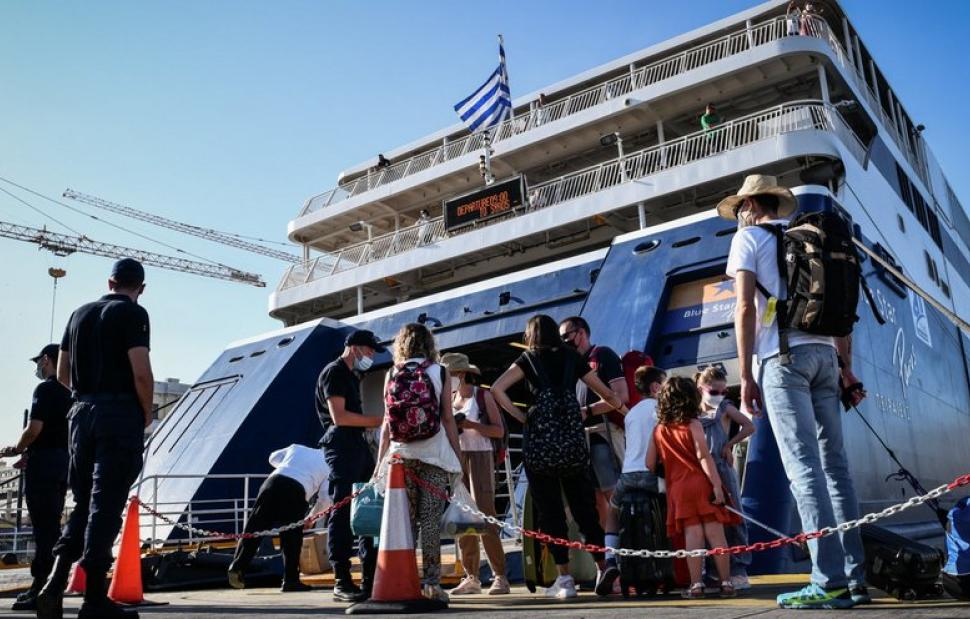 Κικίλιας: Καμία ακτοπλοϊκή εταιρεία δεν αύξησε τα εισιτήρια ούτε θα τα αυξήσει