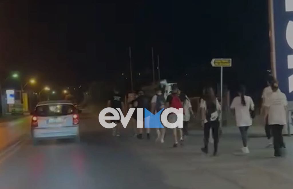 Γεμάτος ο δρόμος στη Χαλκίδα από πιστούς! Πάνε με τα πόδια στον Όσιο Ιωάννη το Ρώσο (βίντεο) Γεμάτος ο δρόμος στη Χαλκίδα από πιστούς! Πάνε με τα πόδια στον Όσιο Ιωάννη το Ρώσο (βίντεο)