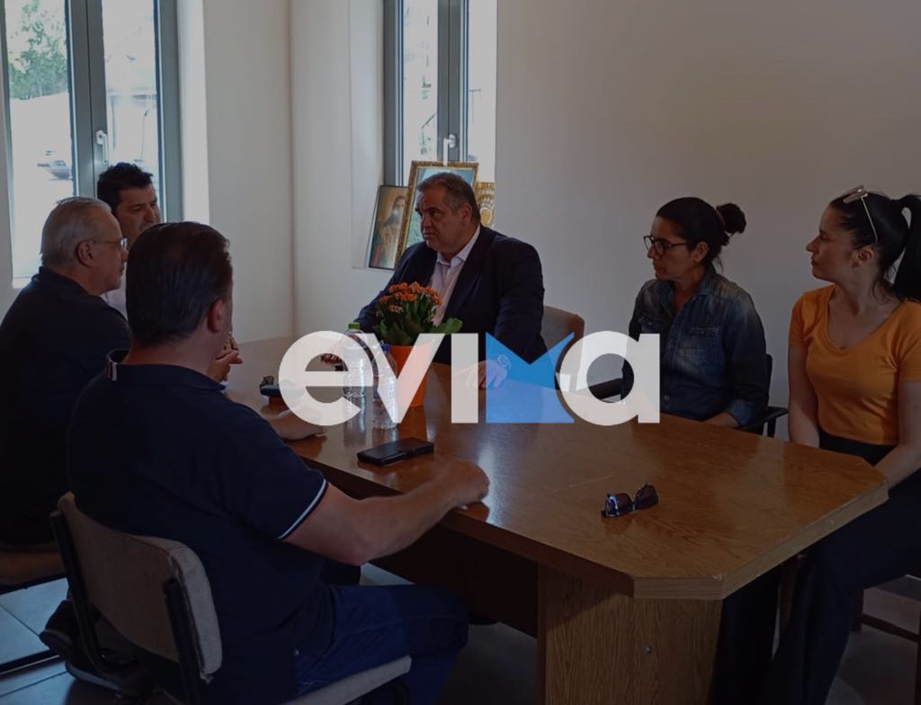 Σεισμοί στην Εύβοια: Στο Προκόπι τώρα ο υφυπουργός Εσωτερικών Σεισμοί στην Εύβοια: Στο Προκόπι τώρα ο υφυπουργός Εσωτερικών