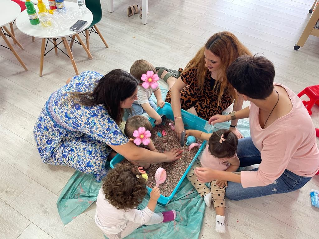 «Η χαρά του Messy Play»: Μια ξεχωριστή δράση στην Εύβοια για τα μικρά παιδιά