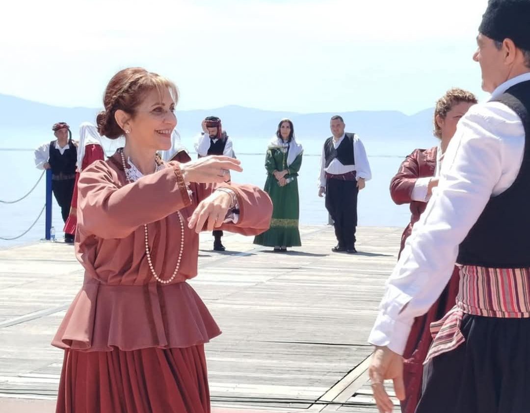 Εύβοια: Χόρεψαν με την ψυχή τους οι δάσκαλοι της Χαλκίδας στη Λίμνη Εύβοια: Χόρεψαν με την ψυχή τους οι δάσκαλοι της Χαλκίδας στη Λίμνη