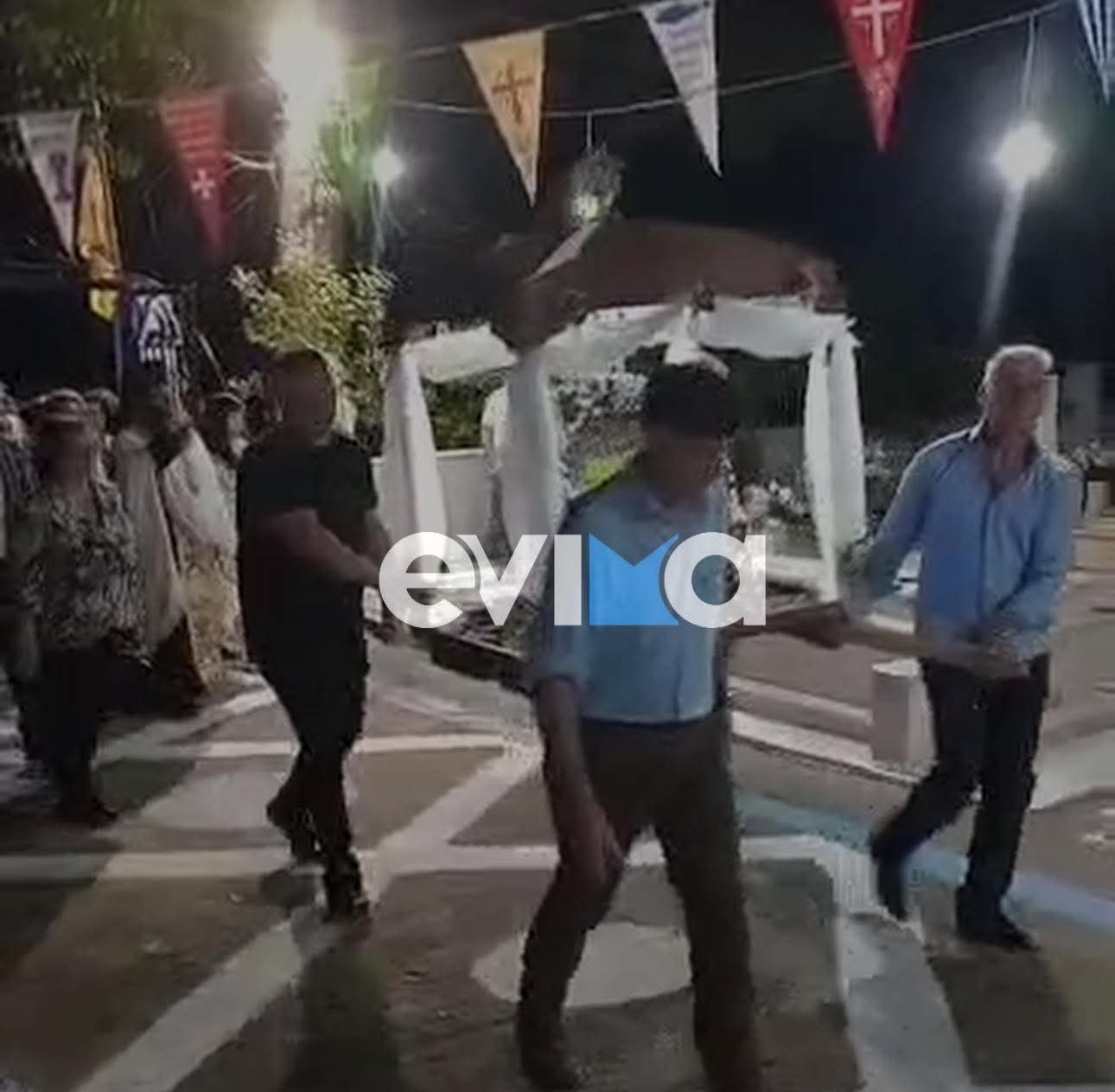 Εύβοια: Ο Πισσώνας γιορτάζει τον Πολιούχο του! Ρίγη συγκίνησης στον πανηγυρικό εσπερινό (pics&vid) Εύβοια: Ο Πισσώνας γιορτάζει τον Πολιούχο του! Ρίγη συγκίνησης στον πανηγυρικό εσπερινό (pics&vid)