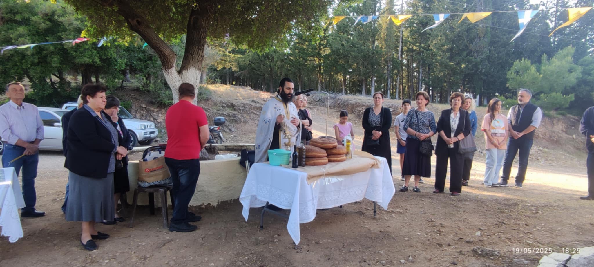 Εύβοια: Ποιο εκκλησάκι γιόρτασαν στους Φούρνους Εύβοια: Ποιο εκκλησάκι γιόρτασαν στους Φούρνους
