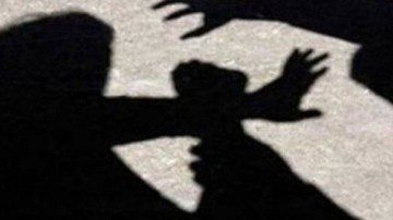 Μαθήτρια έβγαλε μαχαίρι σε καυγά στη Ρόδο Μαθήτρια έβγαλε μαχαίρι σε καυγά στη Ρόδο