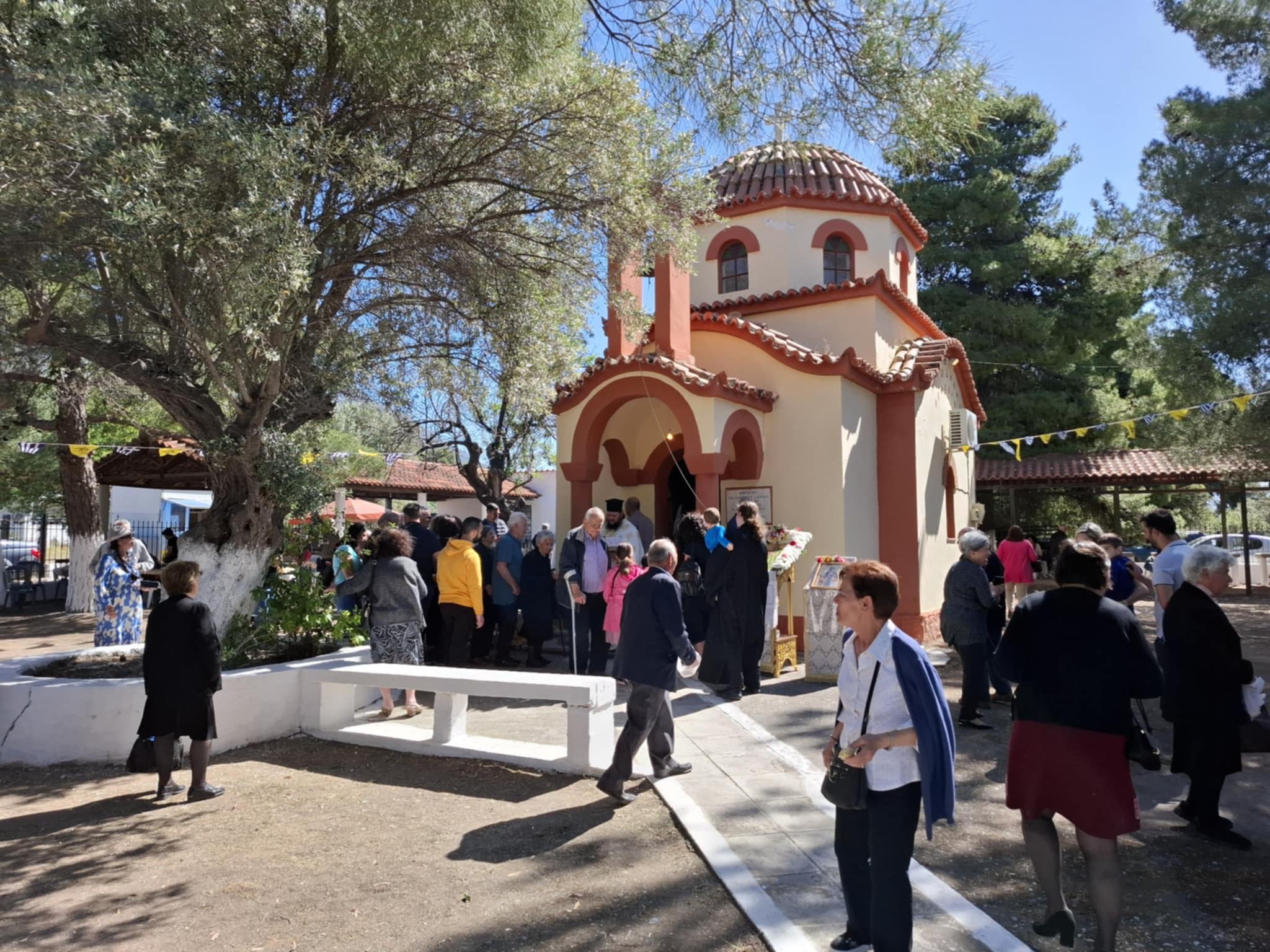 Εύβοια: Το Κοτρώνι γιόρτασε με λαμπρότητα τον Άγιο Ιωάννη το Θεολόγο Εύβοια: Το Κοτρώνι γιόρτασε με λαμπρότητα τον Άγιο Ιωάννη το Θεολόγο