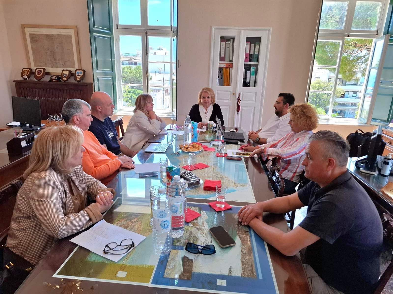 Στην Κάρυστο η αντιπεριφερειάρχης Τουρισμού – Ποιος ο σκοπός της συνάντησης στο δημαρχείο Στην Κάρυστο η αντιπεριφερειάρχης Τουρισμού – Ποιος ο σκοπός της συνάντησης στο δημαρχείο