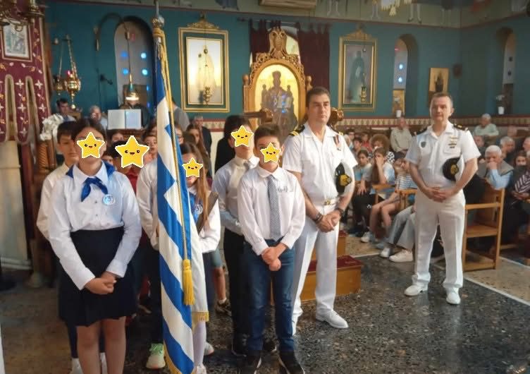 Σχολείο στην Εύβοια εκκλησίασε τους μαθητές ανήμερα του Πολιούχου Αγίου Κωνσταντίνου και Ελένης Σχολείο στην Εύβοια εκκλησίασε τους μαθητές ανήμερα του Πολιούχου Αγίου Κωνσταντίνου και Ελένης