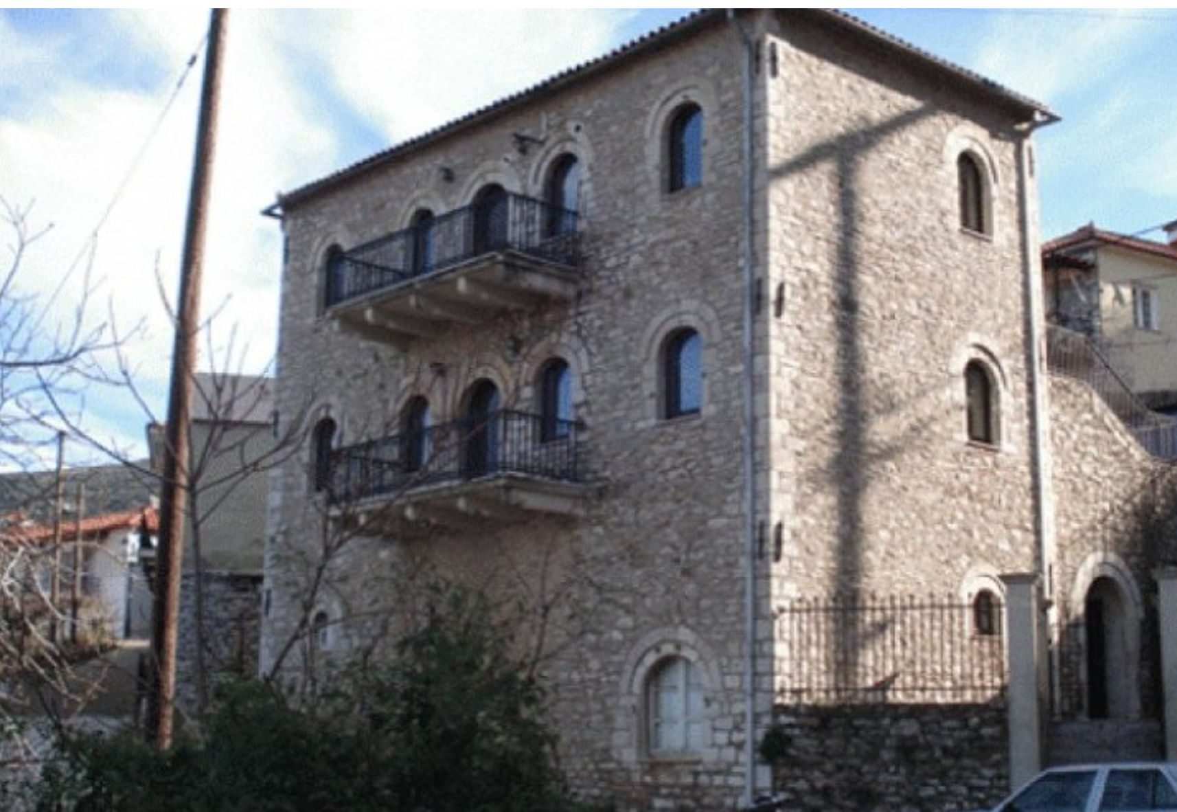 Κτήρια ειρηνοδικείων παραδόθηκαν σε δήμους στην Εύβοια Κτήρια ειρηνοδικείων παραδόθηκαν σε δήμους στην Εύβοια