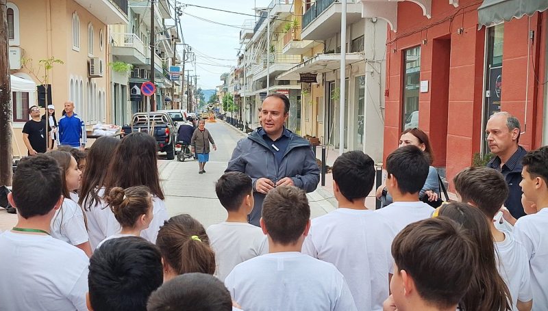 Εύβοια… πιο πράσινη: Παιδιά, και Δήμος φύτευσαν νέα δέντρα στην Ιστιαία Εύβοια… πιο πράσινη: Παιδιά, και Δήμος φύτευσαν νέα δέντρα στην Ιστιαία