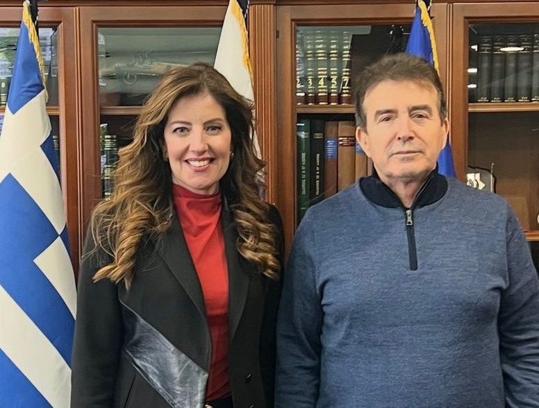 Εύβοια: Ενισχύεται το Α.Τ. Καρύστου με ένα ολοκαίνουργιο όχημα με παρέμβαση Καραμπατσώλη Εύβοια: Ενισχύεται το Α.Τ. Καρύστου με ένα ολοκαίνουργιο όχημα με παρέμβαση Καραμπατσώλη