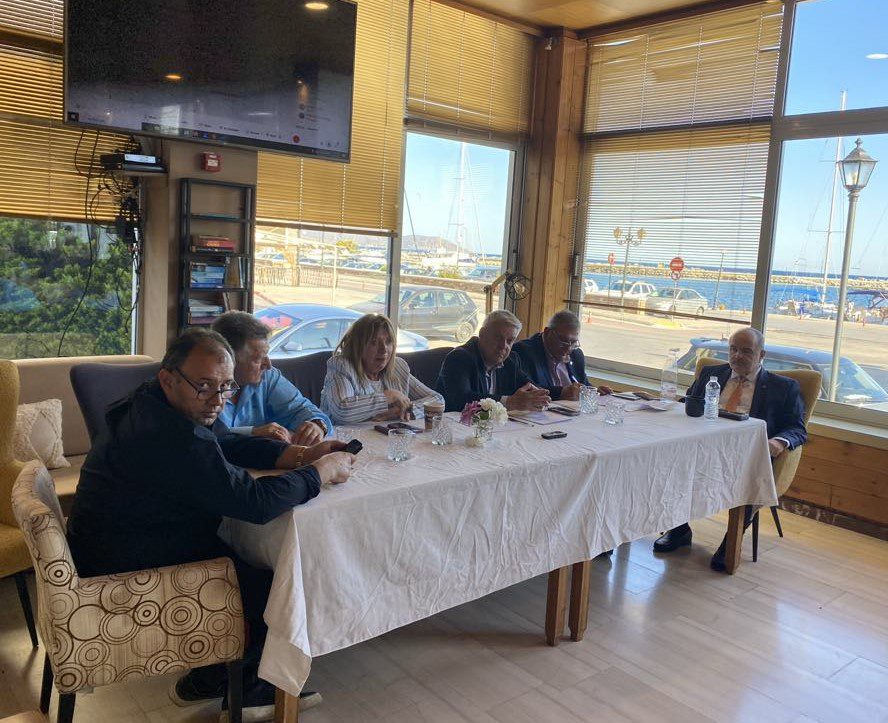 Κάρυστος: Συζήτησαν για την ψηφιακή κάρτα και την ανάπτυξη της περιοχής