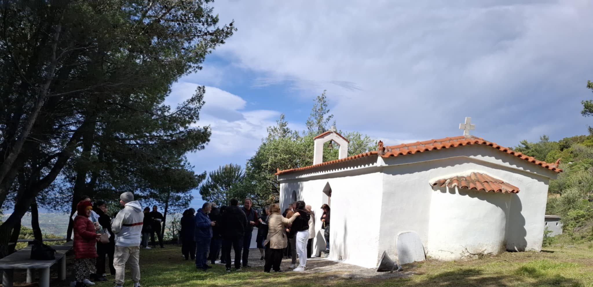 Εύβοια: Λαμπρός εορτασμός της Ανακομιδής των Λειψάνων του Αγίου Αθανασίου σε γραφικό χωριό Εύβοια: Λαμπρός εορτασμός της Ανακομιδής των Λειψάνων του Αγίου Αθανασίου σε γραφικό χωριό