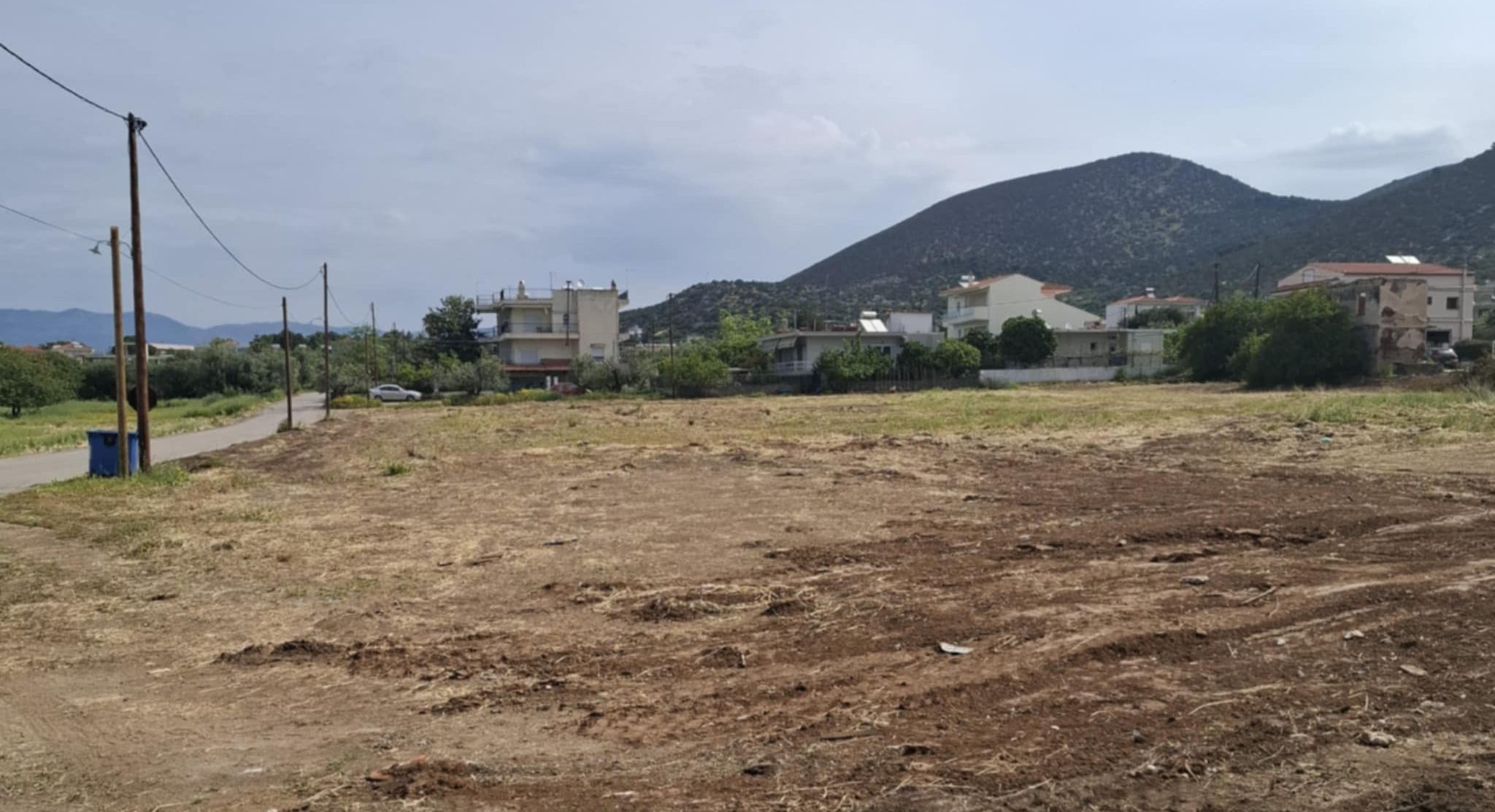 Χαλκίδα: «Έλαμψε» τα οικόπεδα ο δήμος – Εικόνες