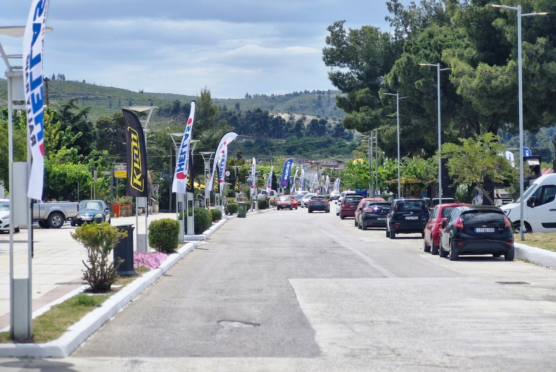 Έφτασαν τα πρώτα οχήματα για το Rally Raid στην Εύβοια – Εικόνες Έφτασαν τα πρώτα οχήματα για το Rally Raid στην Εύβοια – Εικόνες